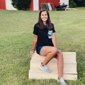 Meet your Posher, Madison